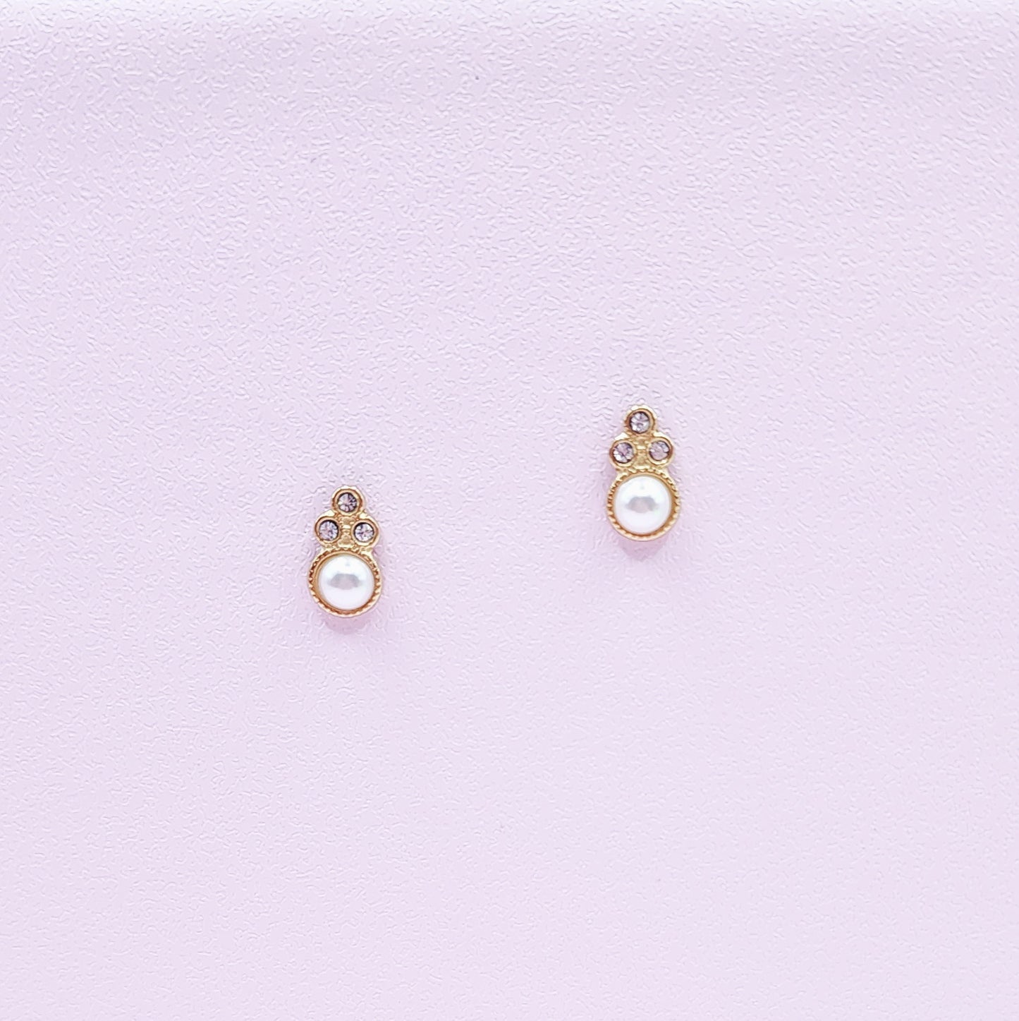 Boucles d'Oreilles Andréa en Acier Inoxydable Doré avec Strass et Perle Élégante